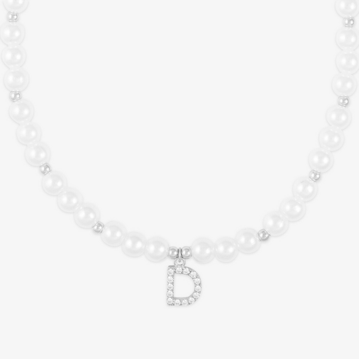 Customizable pearl necklace with zirconia-studded initial pendant in 925 sterling silver