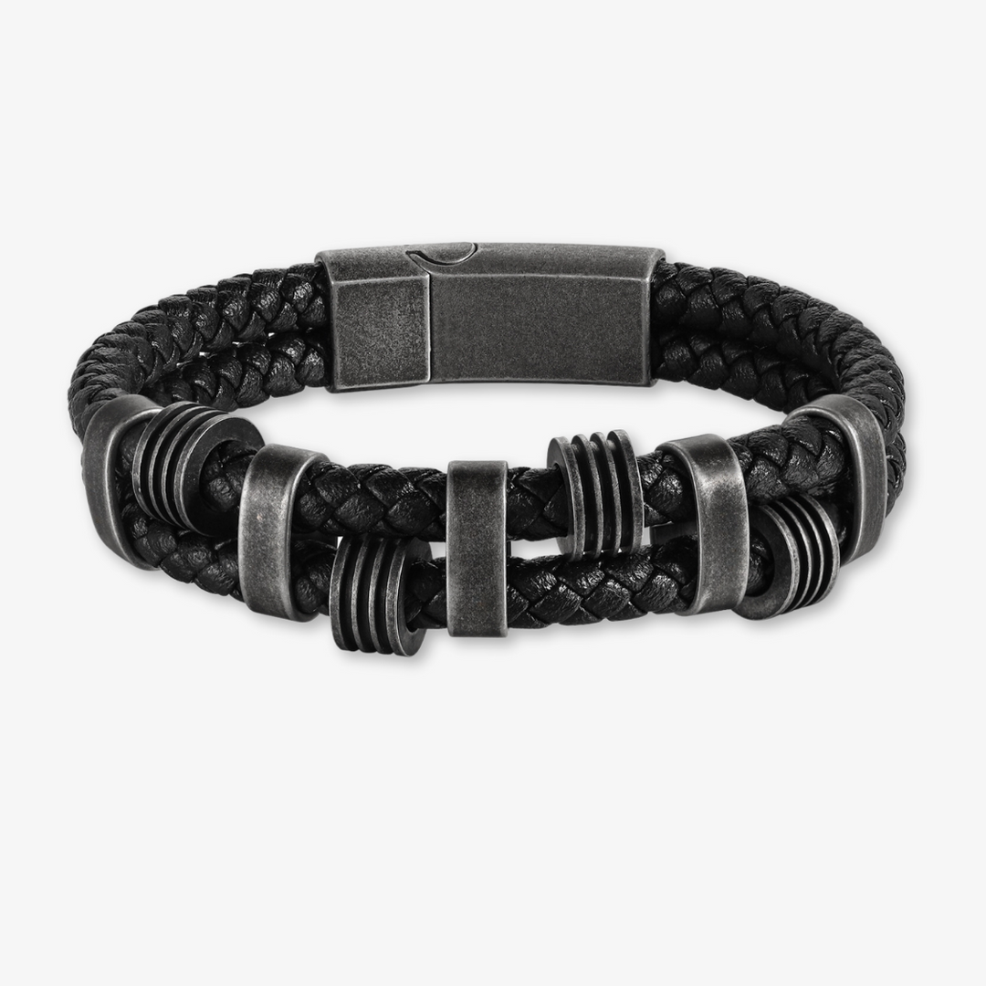 Personalized black braided leather bracelet with dark grey stainless steel rings for five engravings, 21.5cm in size.