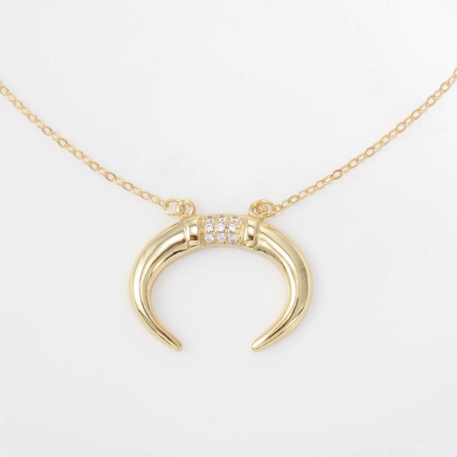 Lustrous Crescent Moon Personalized Necklace - Herzschmuck